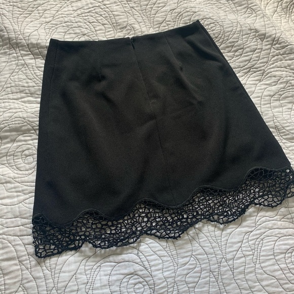 Black skirt - Picture 2 of 3